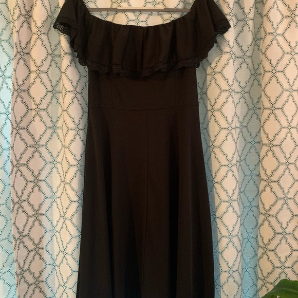 Black Ruffled Off-Shoulder Dress - Picture 3 of 4